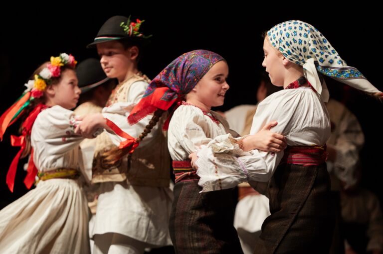 Hungarian children dancing CREDIT DusaGabor